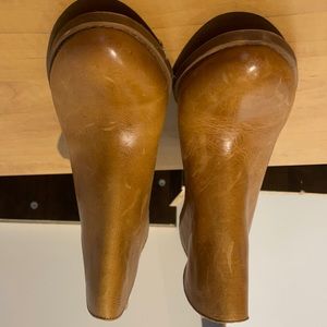 Lucky Brand tan leather booties